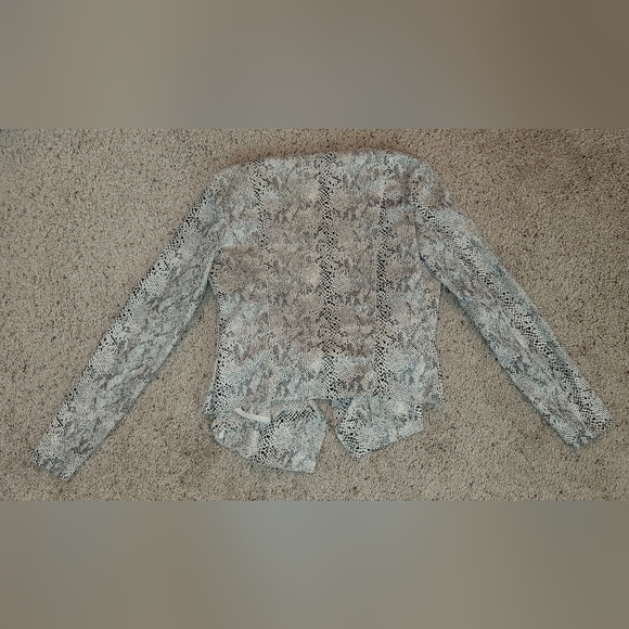 Blank NYC Snakeskin Faux Suede Open Front Blazer Jacket size XS - Picture 2 of 7